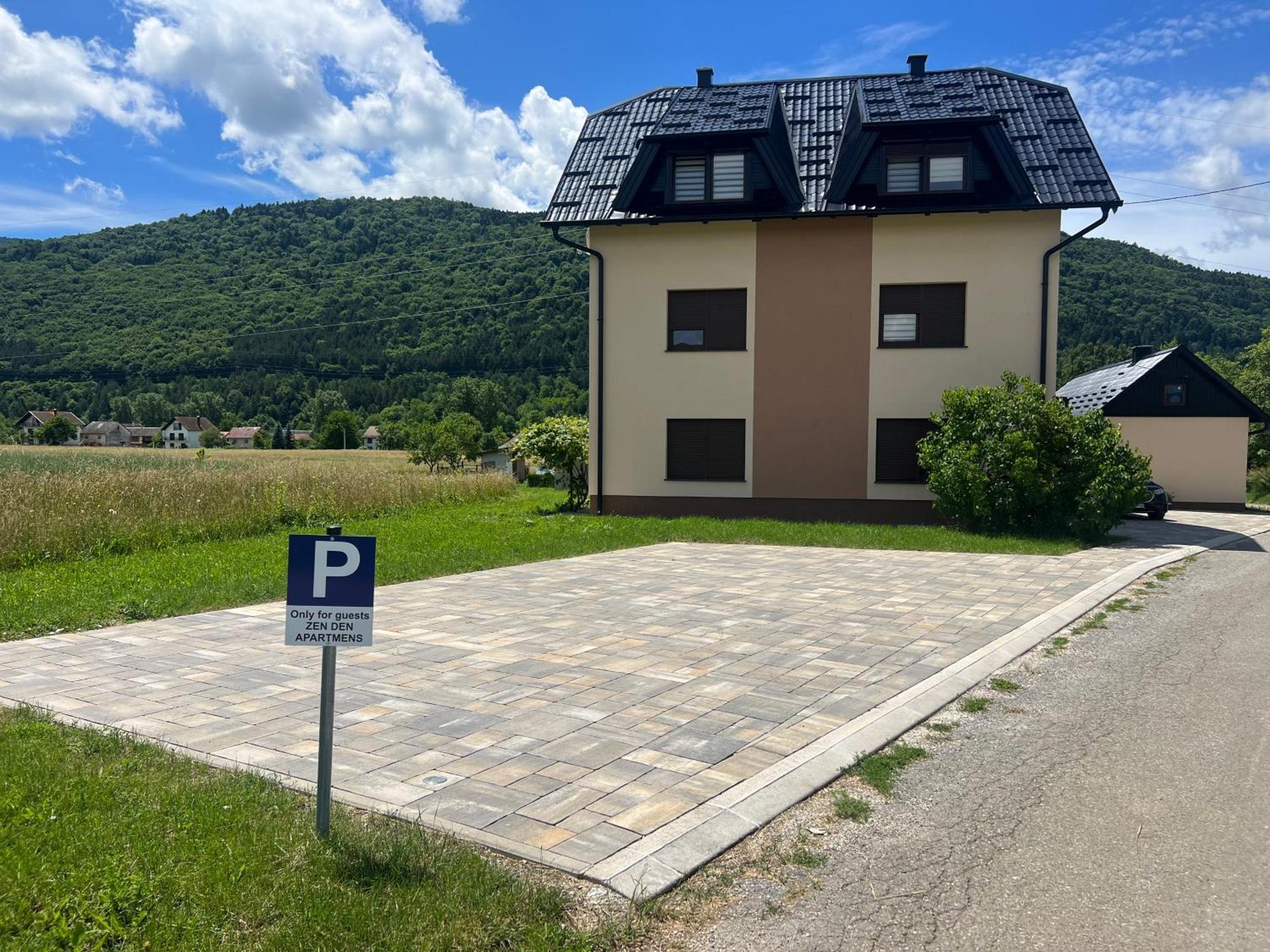 Zen Den Apartments Otočac Екстериор снимка